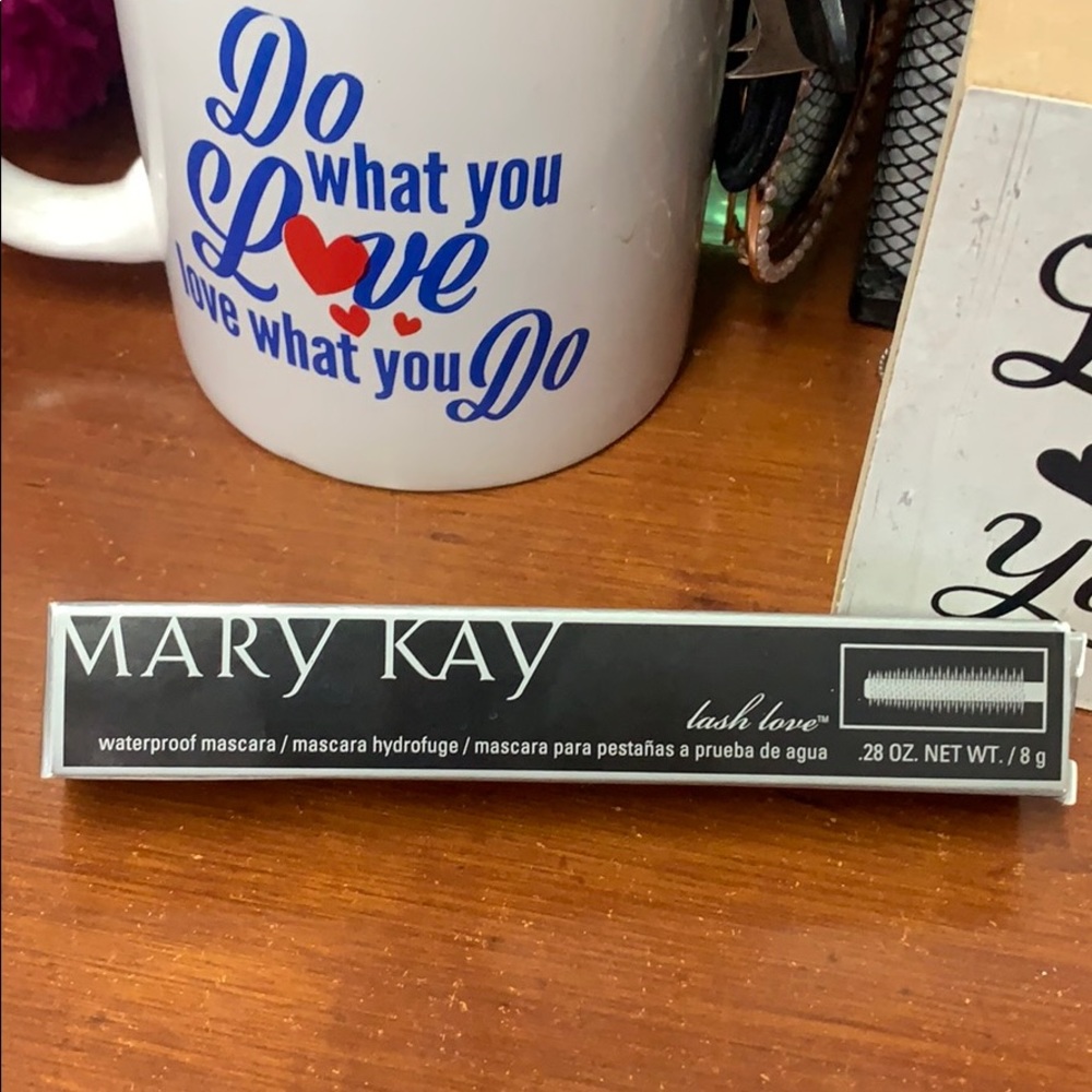 Lash Love Waterproof Mascara Mary Kay